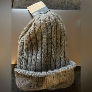 NWT NORTHACE WOMEN’S GRAY HAT